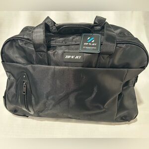Zip n’ Jet Softshell Rolling Suitcase